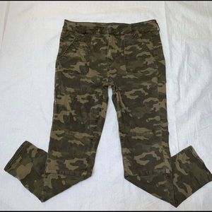 AMERICAN EAGLE next level stretch jeggings camo